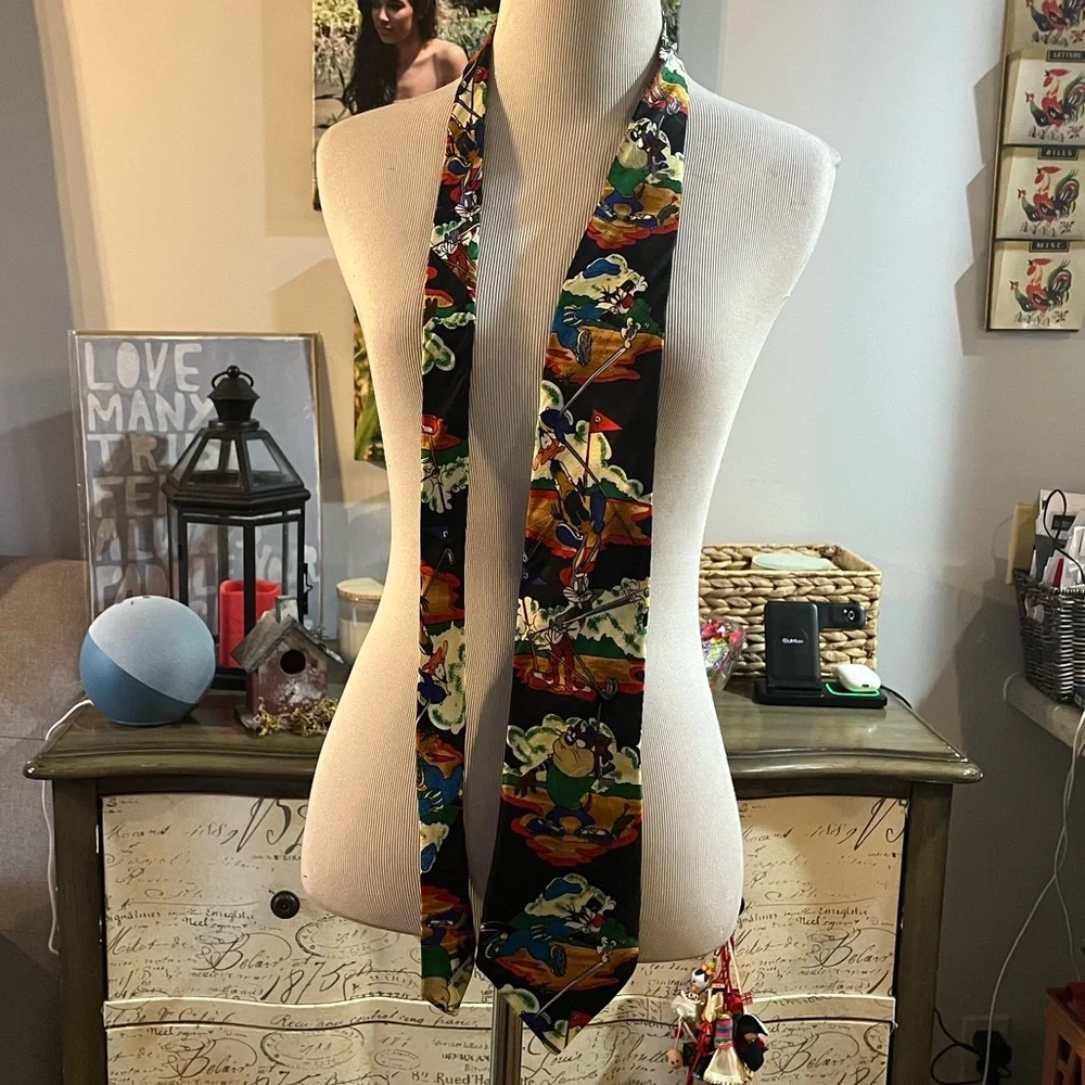 VINTAGE LOONEY TUNES MANIA NOVELTY CARTOON CHARACTERS PRINTED TIE MULTICOLORED
